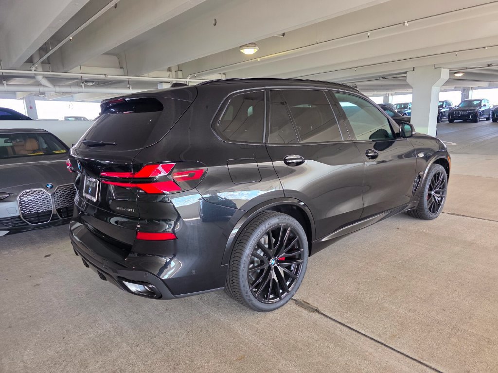 New 2026 BMW X5 M60i RWD image 4