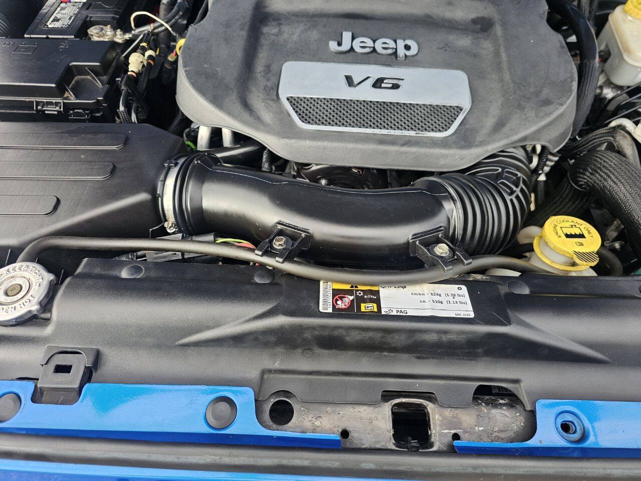 Used 2015 Jeep Wrangler Sport AWD/4WD image 14