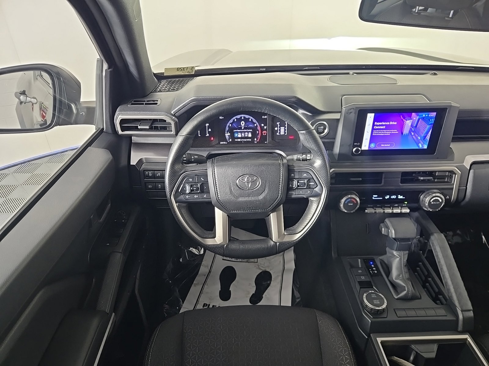 Used 2025 Toyota 4Runner SR5 RWD image 11