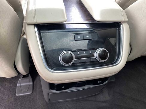 Used 2018 Lincoln Navigator L Reserve w/ Technology Package image 38