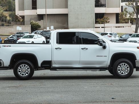Used 2024 Chevrolet Silverado 2500 LTZ image 15
