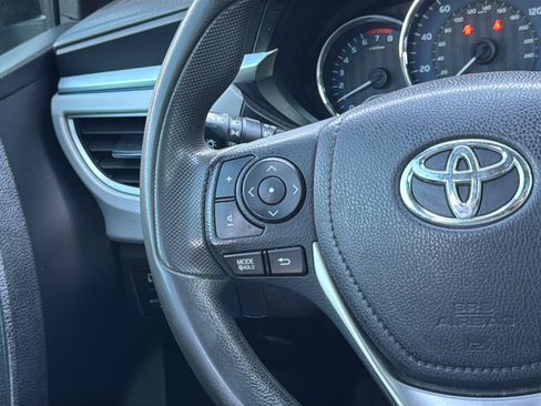 Used 2016 Toyota Corolla LE FWD image 26