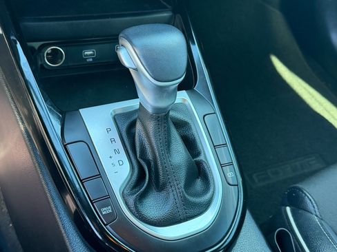 Certified 2024 Kia Forte GT-Line image 11