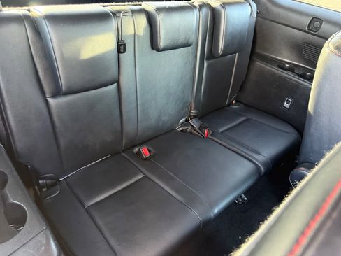 Used 2019 Toyota Highlander SE image 30