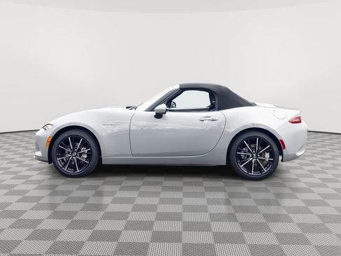 New 2026 MAZDA MX-5 Miata Grand Touring RWD image 9