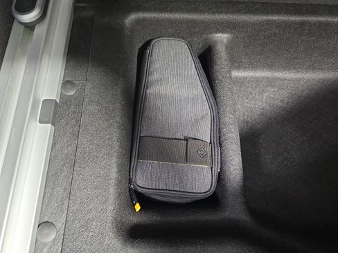 Used 2022 Rivian R1S Launch Edition image 34