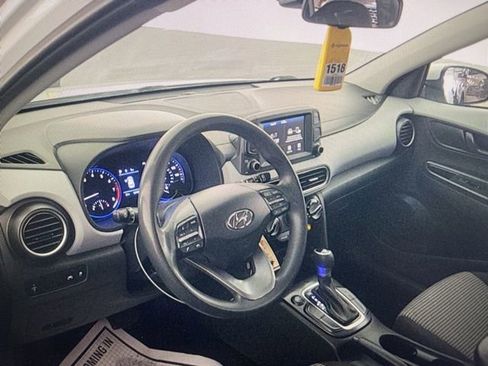 Used 2021 Hyundai Kona SE FWD image 7