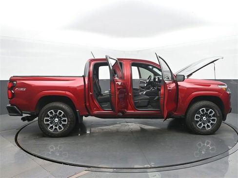 Certified 2024 Chevrolet Colorado Z71 w/ Advanced Trailering Package image 57