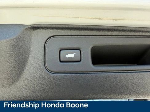 Used 2025 Honda Passport EX-L image 40