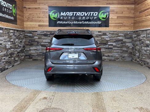 Used 2023 Toyota Highlander Limited AWD/4WD image 8