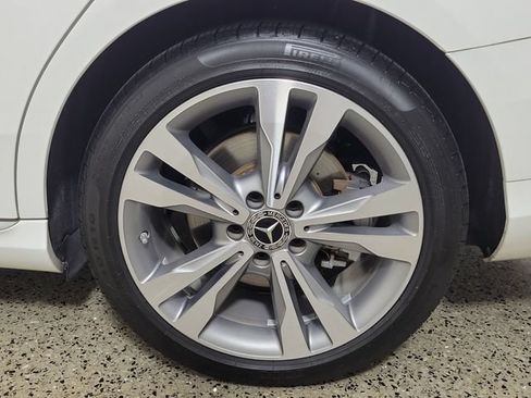 Used 2019 Mercedes-Benz C 300 Sedan image 8