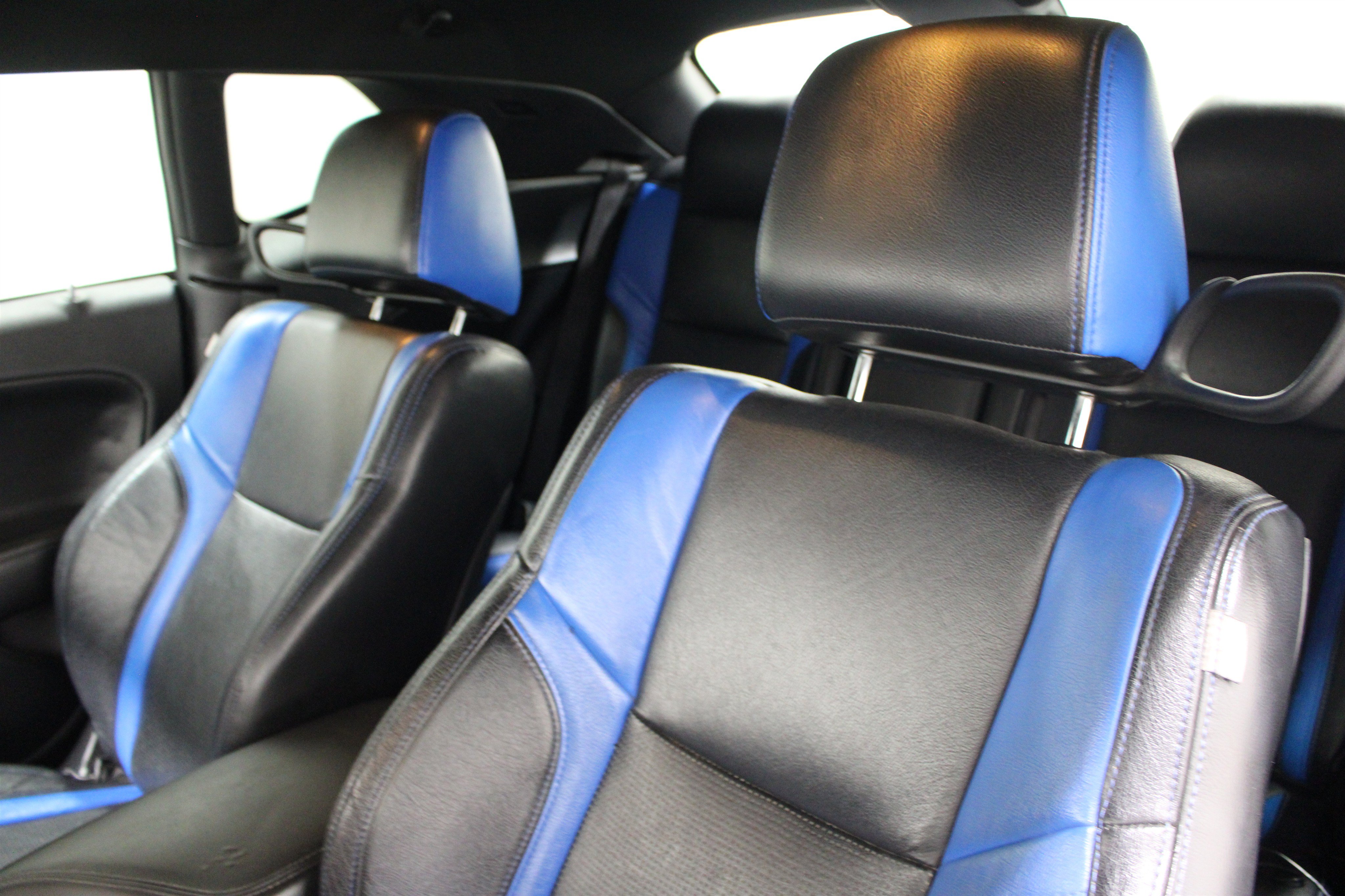 Used 2015 Dodge Challenger R/T w/ Quick Order Package 28B R/T RWD image 4