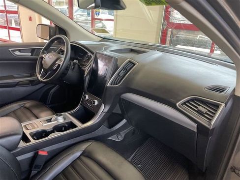 Used 2021 Ford Edge SEL w/ Convenience Package AWD/4WD image 22