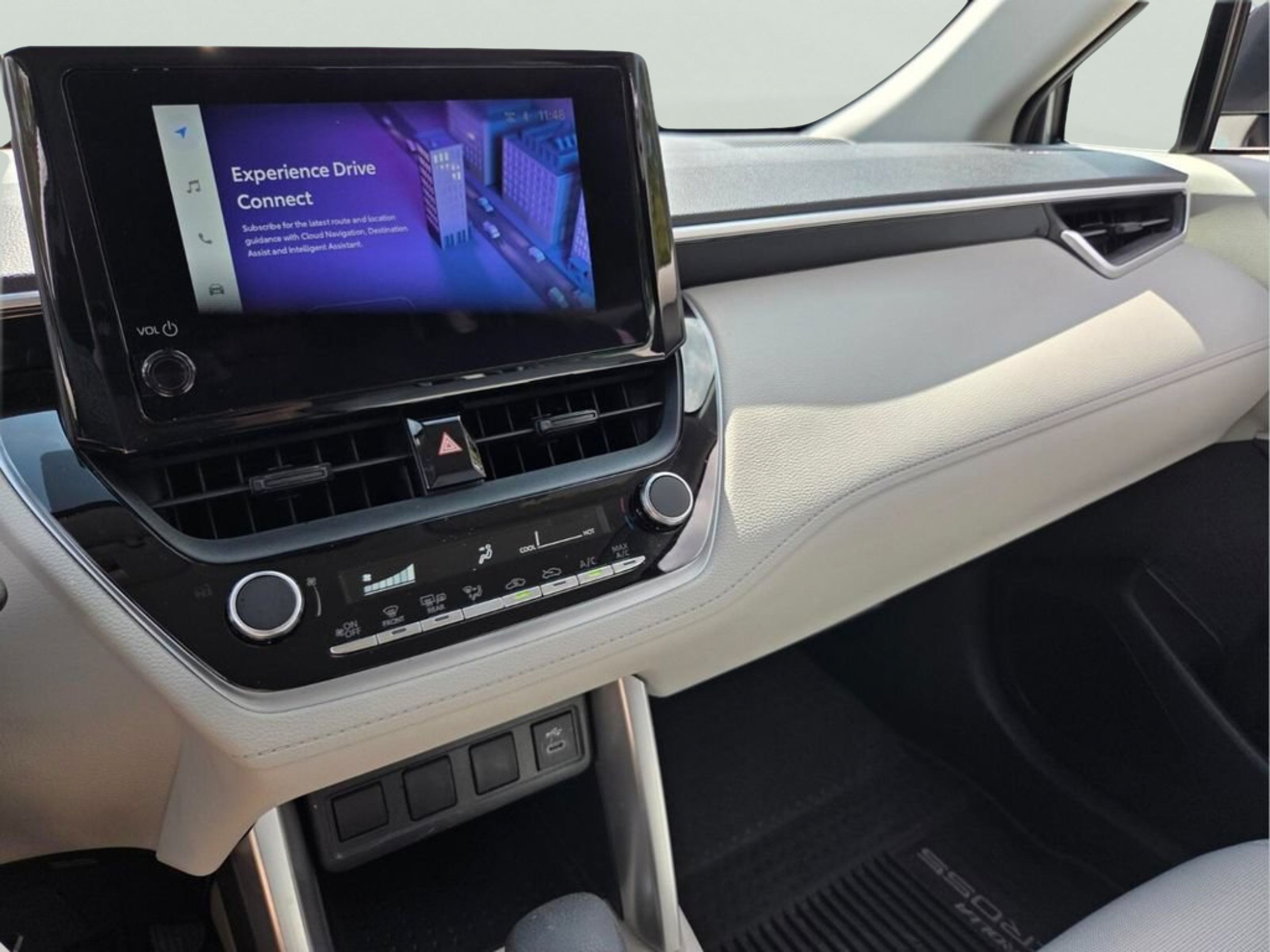 Used 2023 Toyota Corolla Cross L FWD image 32