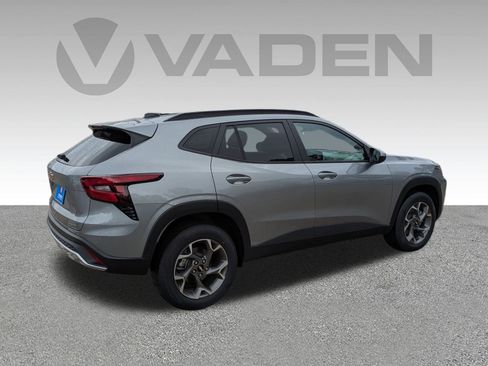 New 2026 Chevrolet Trax LT image 25