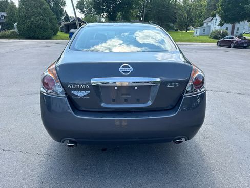 Used 2011 Nissan Altima 2.5 S FWD image 4