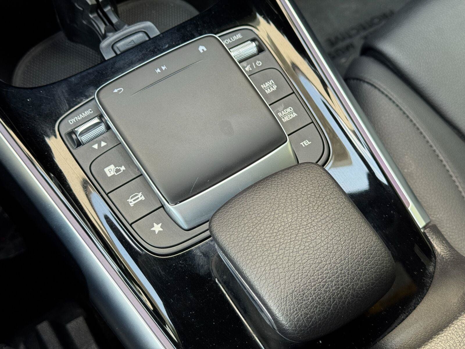 Used 2023 Mercedes-Benz EQB 300 4MATIC w/ Exclusive Package image 33
