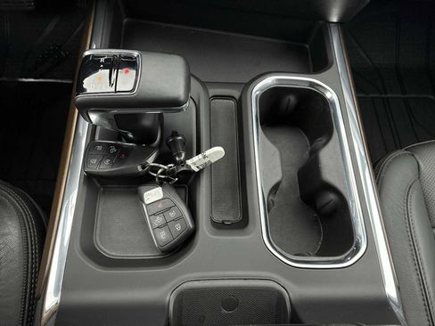 Certified 2023 Chevrolet Silverado 1500 High Country w/ Technology Package image 16