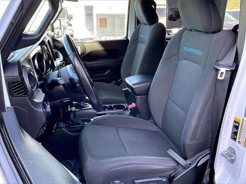 Certified 2022 Jeep Wrangler Unlimited Rubicon 4xe image 24