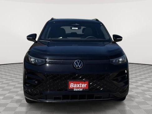 New 2026 Volkswagen Tiguan SE R-Line AWD/4WD image 8