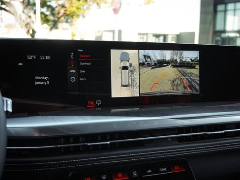 Used 2025 Cadillac Escalade V image 25