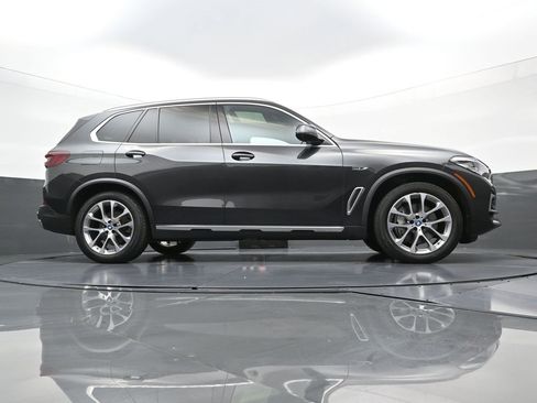Used 2023 BMW X5 xDrive45e w/ Climate Comfort Package image 29