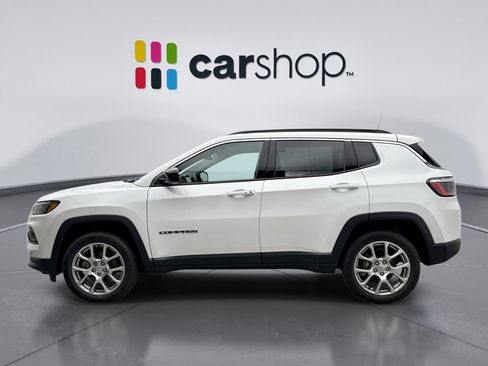 Used 2022 Jeep Compass Latitude AWD/4WD image 2