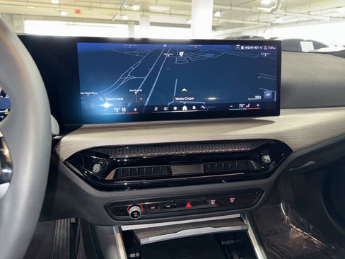 Certified 2025 BMW 330i Sedan image 26