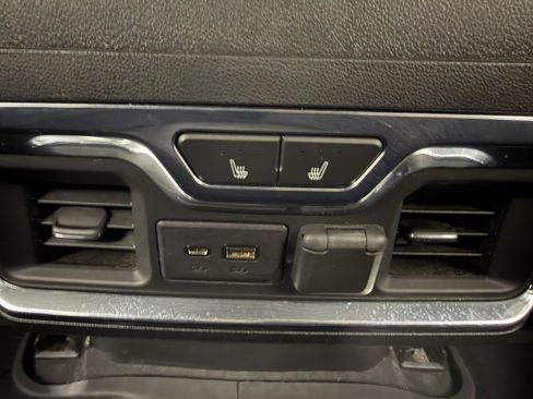 Used 2021 Chevrolet Silverado 2500 LTZ w/ LTZ Plus Package image 33