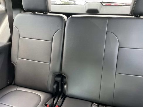 Certified 2023 Chevrolet Traverse LT FWD image 22