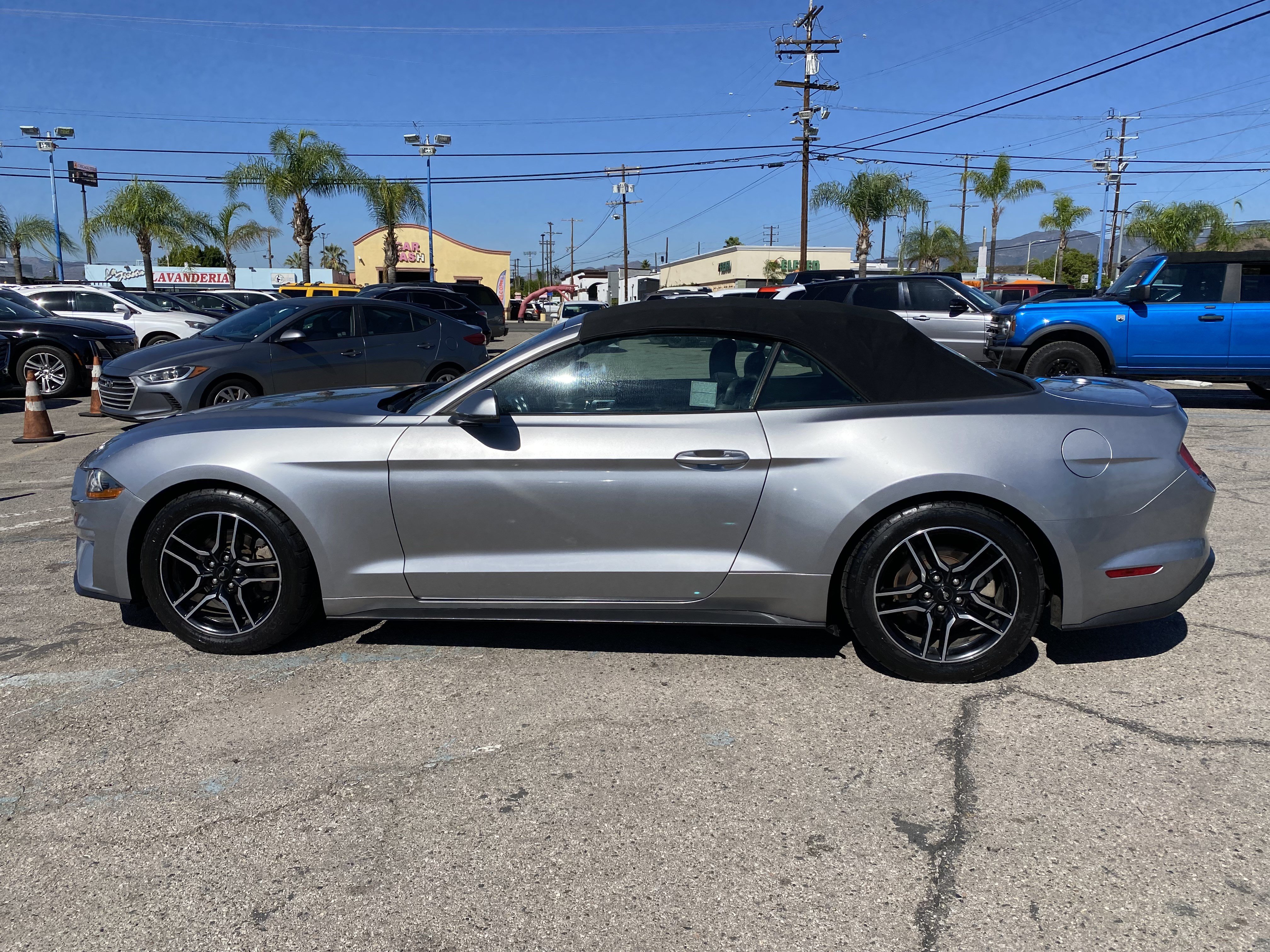 Used 2020 Ford Mustang Premium RWD image 11