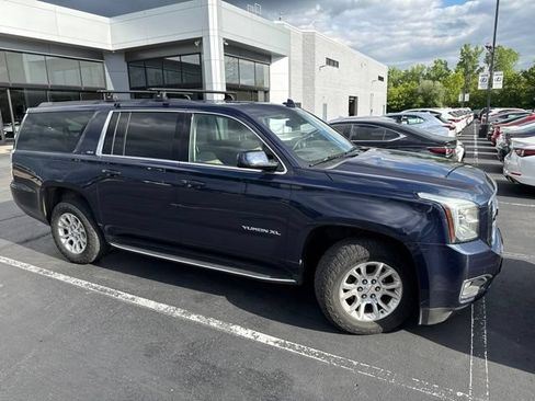Used 2018 GMC Yukon XL SLT w/ Open Road Package AWD/4WD image 5