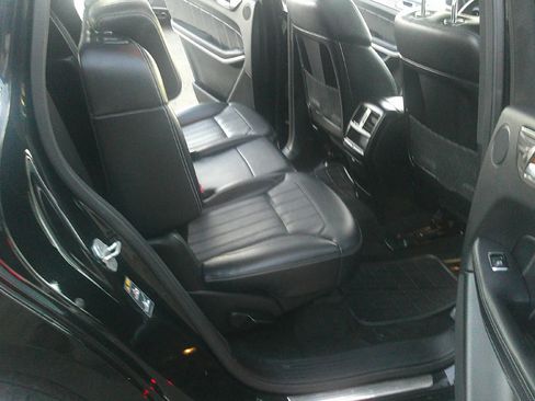 Used 2014 Mercedes-Benz GL 450 4MATIC image 27