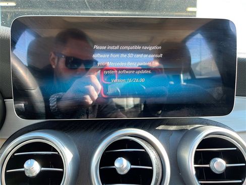 Used 2020 Mercedes-Benz C 300 4MATIC Sedan image 13