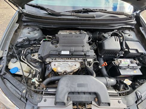 Used 2010 Hyundai Elantra GLS image 13