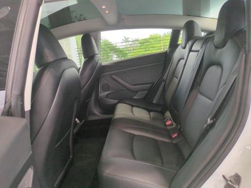 Used 2023 Tesla Model 3 Standard Range image 14