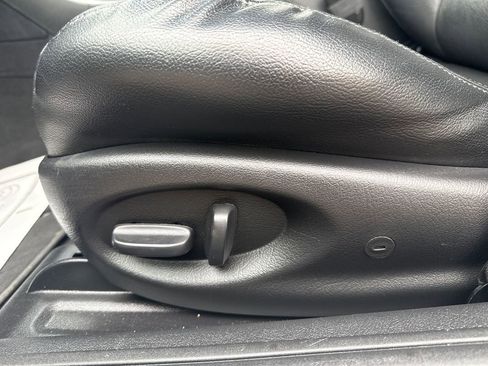 Used 2006 Pontiac GTO image 19