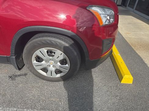 Used 2015 Chevrolet Trax LS w/ LPO, Protection Package image 3