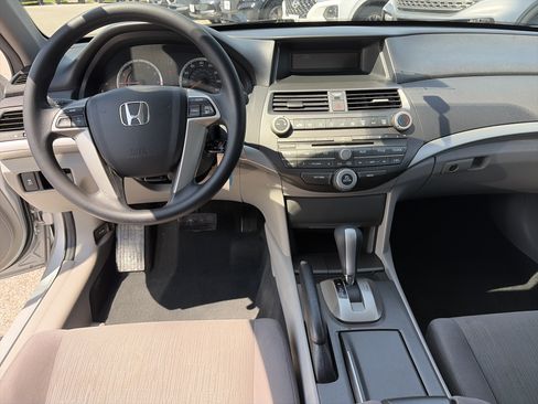 Used 2012 Honda Accord LX image 17