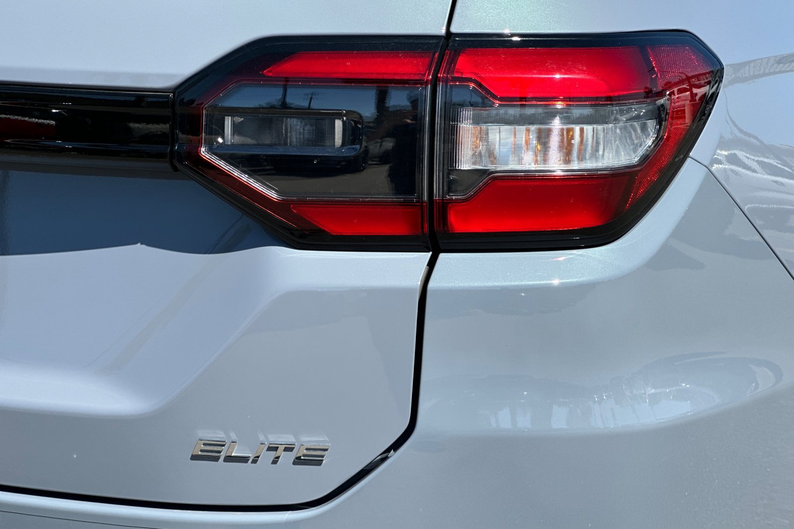 Used 2025 Honda Pilot Elite image 28