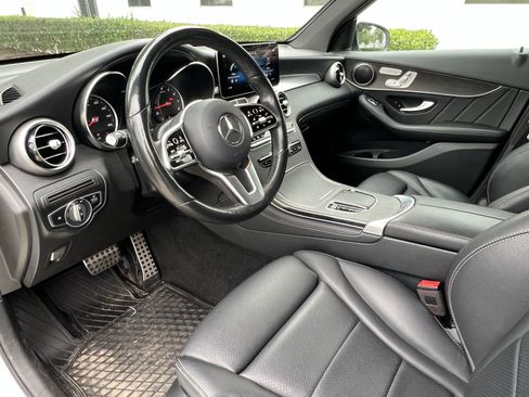 Used 2020 Mercedes-Benz GLC 300 4MATIC w/ AMG Line image 17