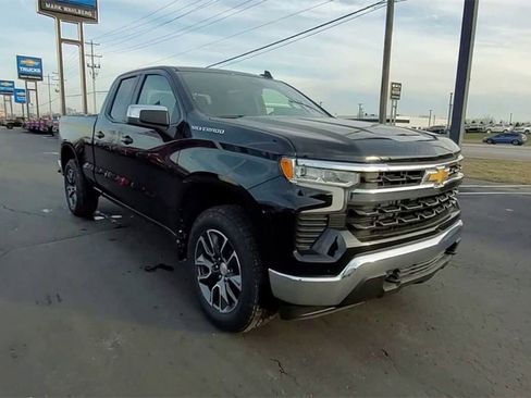 Used 2022 Chevrolet Silverado 1500 LT image 2