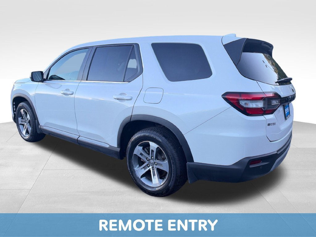 Used 2023 Honda Pilot EX-L image 4