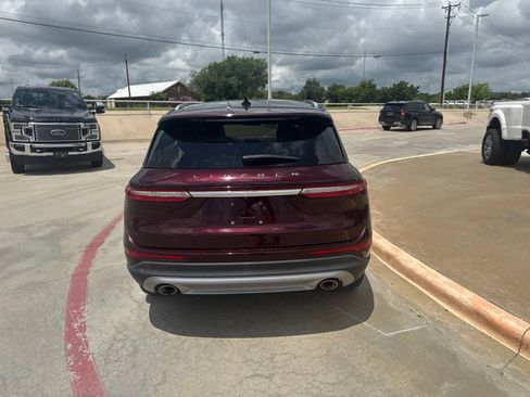 Used 2021 Lincoln Corsair Reserve w/ Elements Package FWD image 6