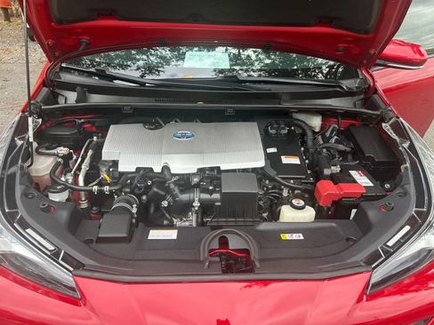 Used 2021 Toyota Prius L Eco image 13