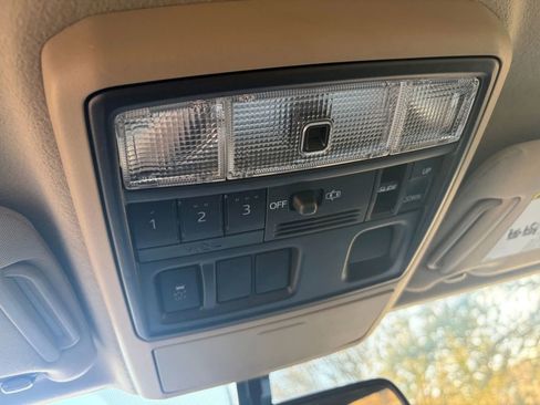 Used 2015 Toyota 4Runner SR5 Premium image 13