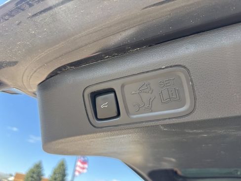 Used 2022 Ford Expedition Limited AWD/4WD image 43