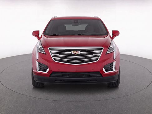 Used 2018 Cadillac XT5 Luxury w/ Driver Awareness Package FWD image 5