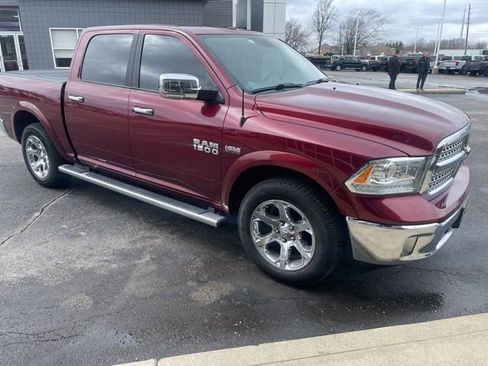 Used 2017 RAM 1500 Laramie w/ Convenience Group image 4