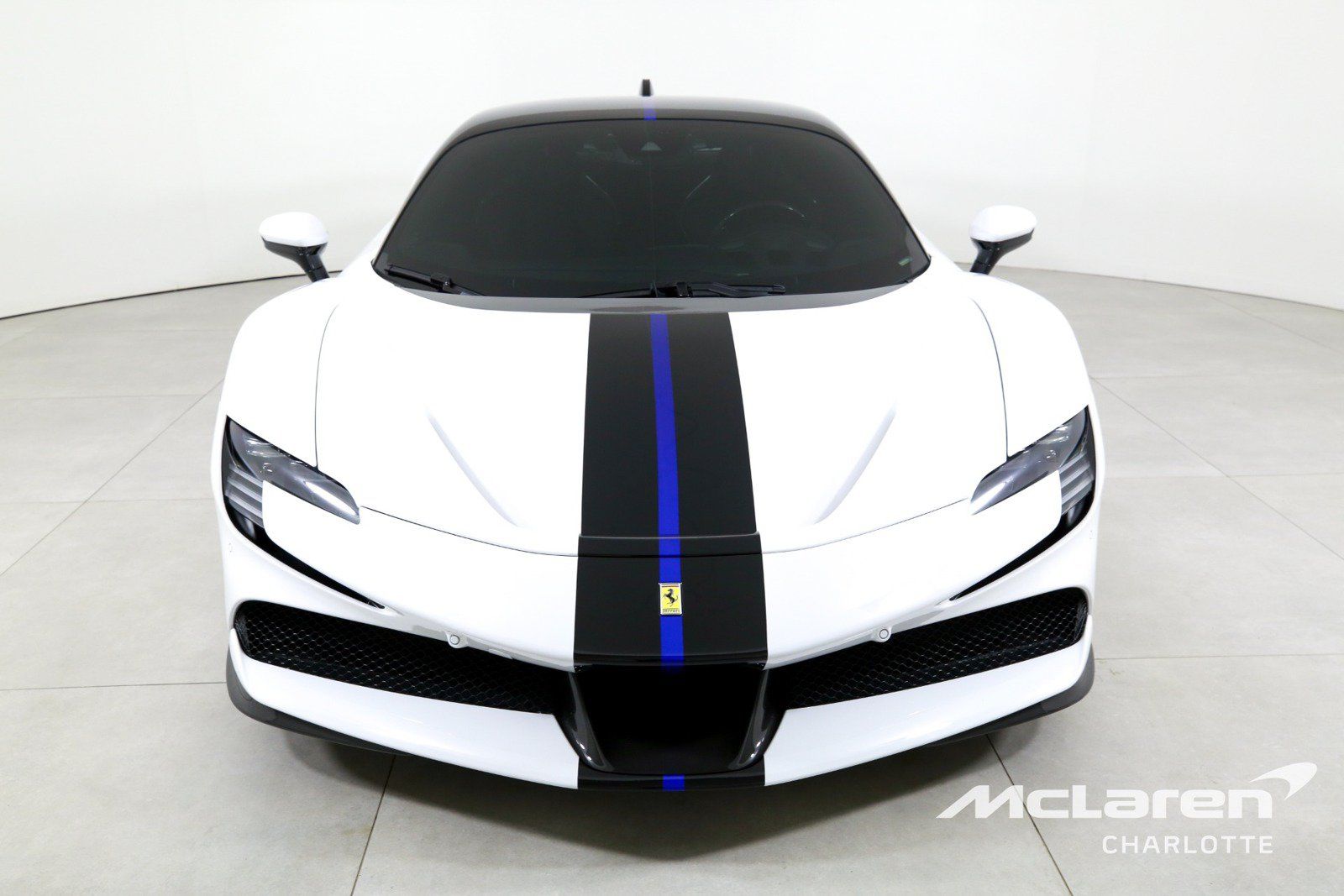 Used 2022 Ferrari SF90 Stradale AWD/4WD image 4